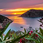 Sunset Coast House - Wood شقة